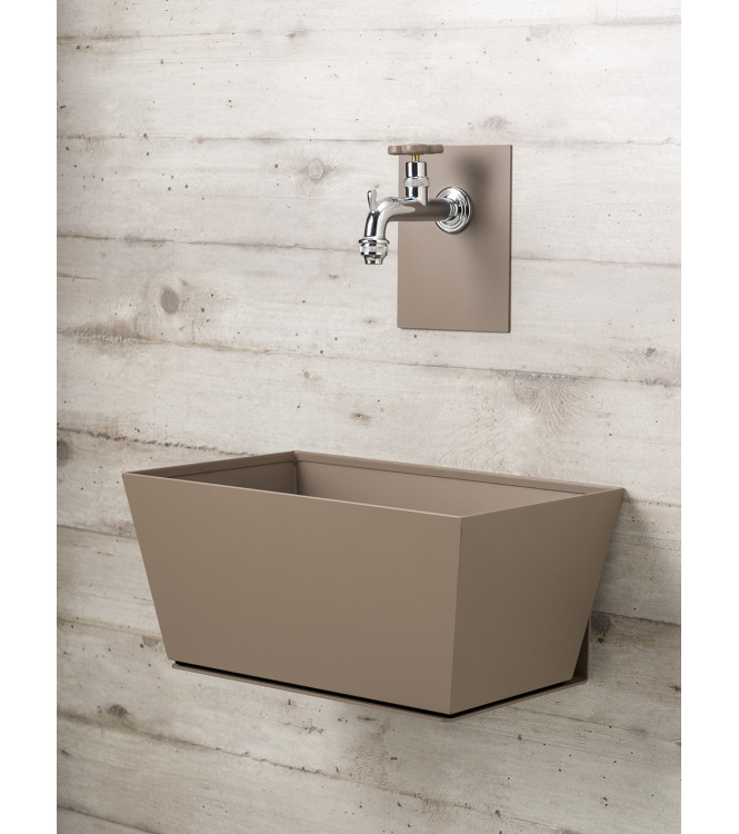 WALL-MOUNTED FOUNTAIN WITH TORTORA BASIN - BELFER 42/PRQ.16